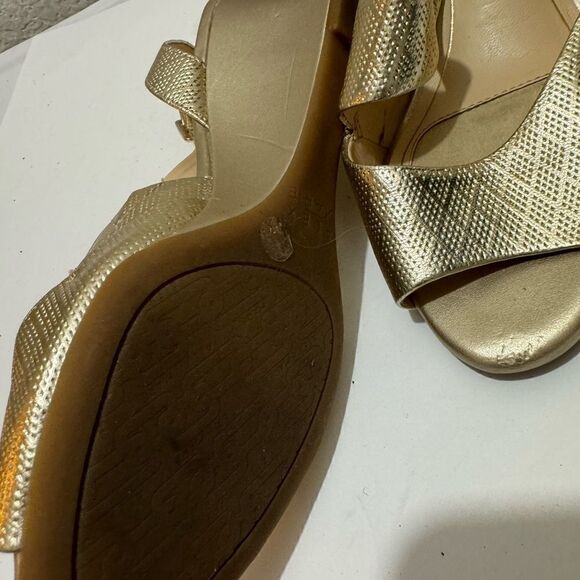 Alex Marie Gold Metallic Wedge Sandals 6M - Picture 8 of 8
